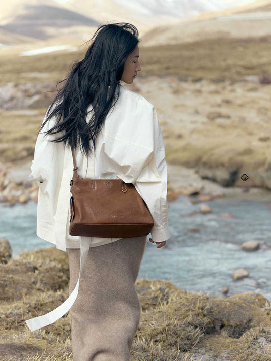 Is a Mini Bucket Bag Worth It? 3 Everyday Scenarios Say Yes